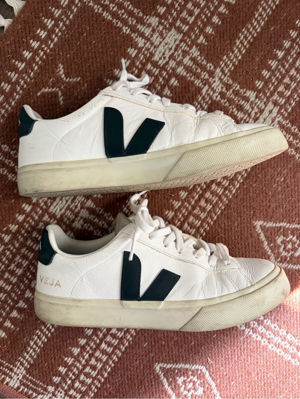 Veja White Leather Low-Top Sneakers with Black V Detail - 8